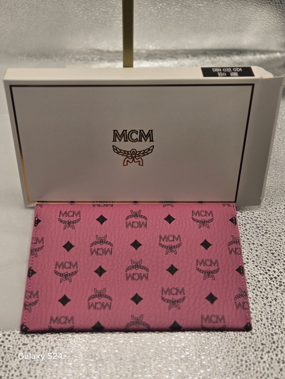 MCM Visetos Envelope Pouch Clutch - Picture 3 of 4